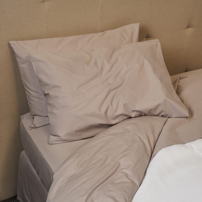 sabanas-300-hilos-taupe-2-67612a51-09ea-4cbd-9811-a996249487c5