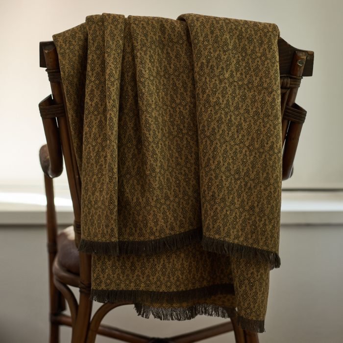 decnu-30007-manta-lana-alg-mostaza-gris-53972cbb-f80a-4c1c-8d43-c0dd6c42e8fe