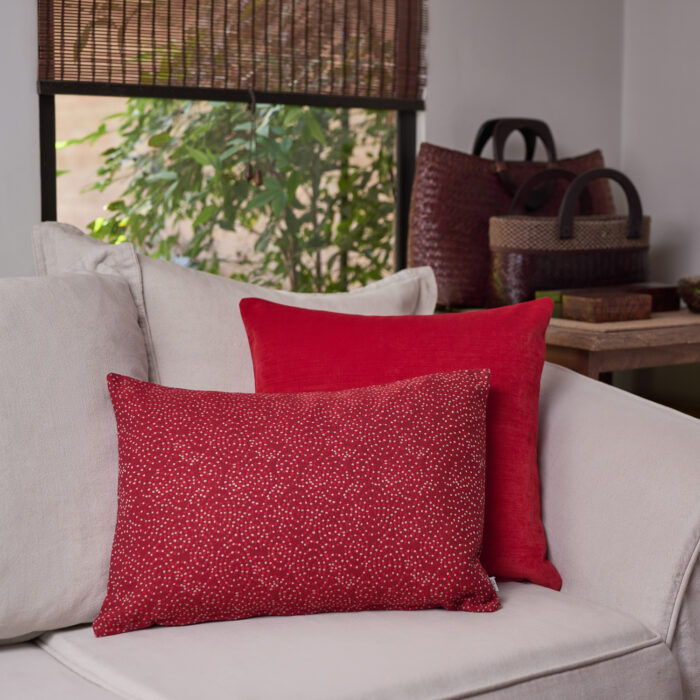 cojin-espiral-rojo-30x50-sale-a6d99761-5fce-4e14-8541-108d7502d6b3