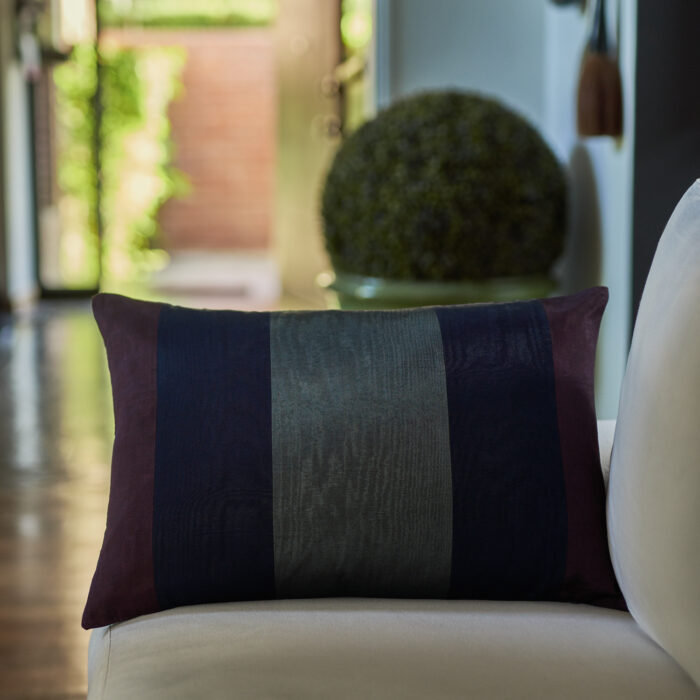 cojin-seda-franjas-2-40x60-sale-47e26d59-1ef2-44a8-b4a0-cb3b7a750f7f